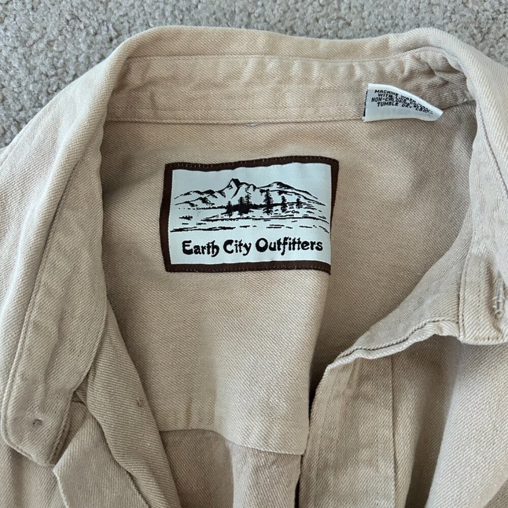Khaki colored button up - Picture 3 of 7